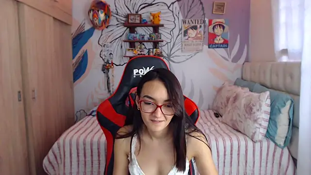 LinzyBaner's cam snapshot