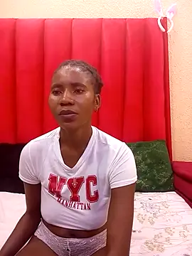 sexy-petitexx's cam snapshot