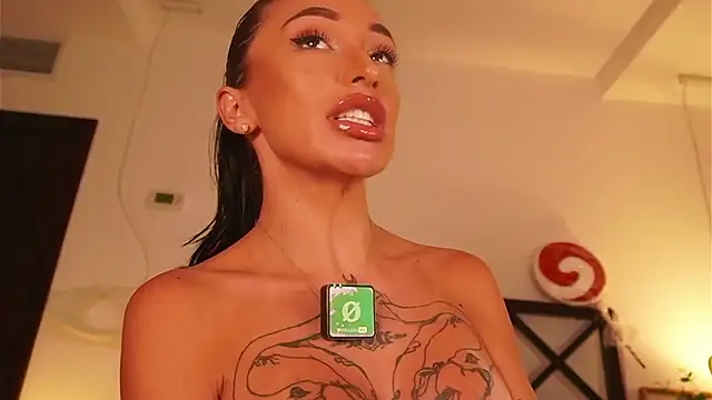 LunaMystyque's cam snapshot