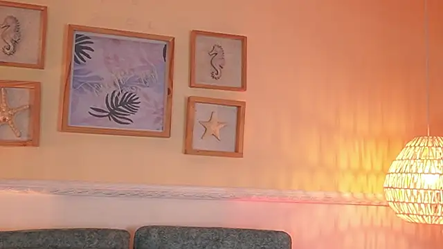 IzisLust's cam snapshot