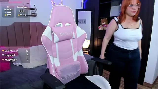 Nina_curves's cam snapshot