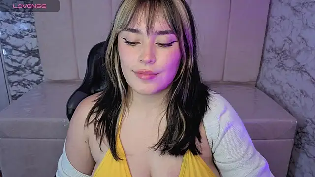 Laksmy_v's cam snapshot