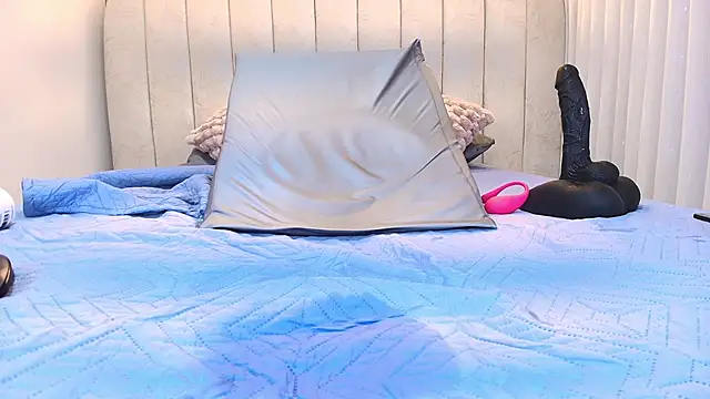 kata_hazel's cam snapshot