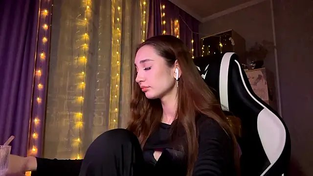 HollyPaw's cam snapshot