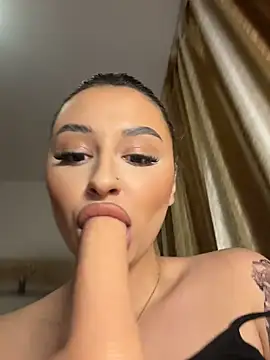 Kylie_One's cam snapshot