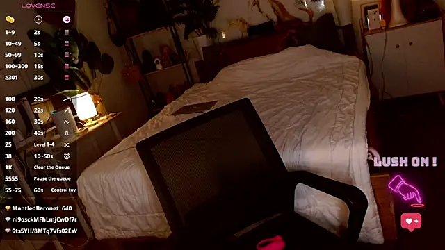 Lolitaloove69 live sex cam