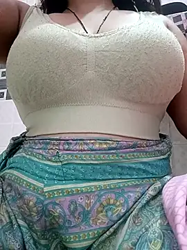 cute-mahek's cam snapshot