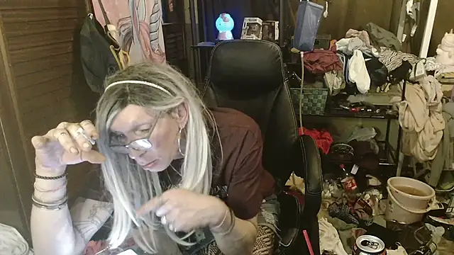 Ombeline1 live sex cam