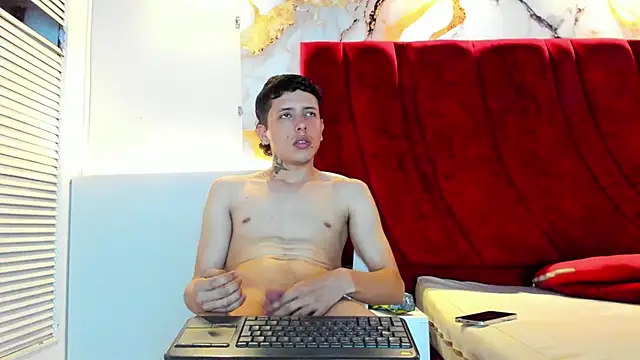 ESTEBAN_2102 live sex cam