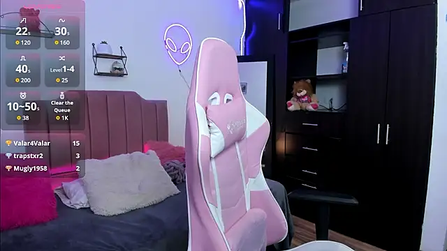 Nina_curves's cam snapshot