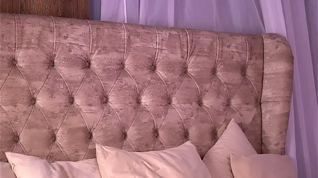 ElaraShine's cam snapshot