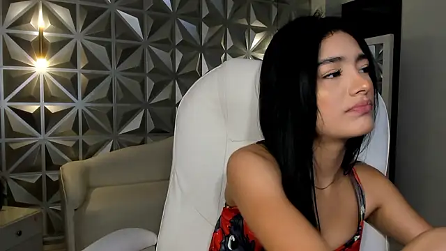 zoerouse_'s cam snapshot