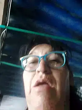 clarita_01's cam snapshot