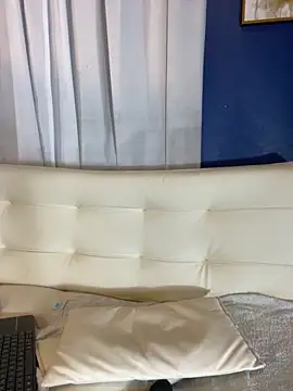 NovaFoxx's cam snapshot