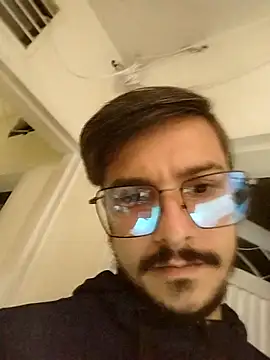 MoundingEwenki's cam snapshot