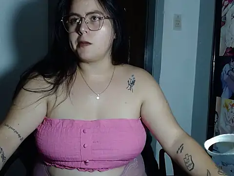 Emacollins_'s cam snapshot