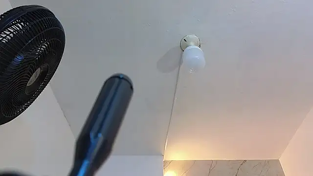 Emmy_lander1's cam snapshot