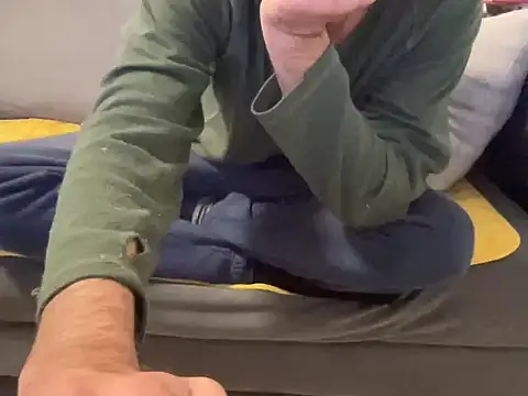 4small4inchlol's cam snapshot