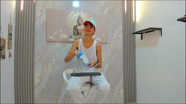 HEART_OF_MILAMBER's cam snapshot