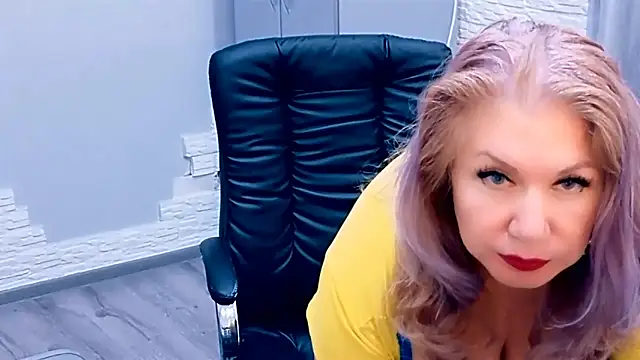 Hornystepmom29's cam snapshot