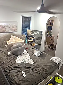 Handsolo_porn's cam snapshot