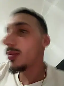 piccolo2002 live sex cam