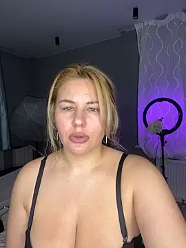Passion-Blondy live sex cam