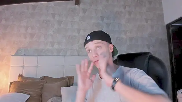 angelcortes's cam snapshot