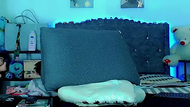 Liamscott_'s cam snapshot