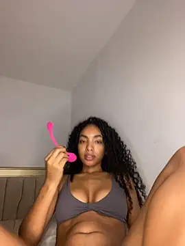 nicoleebony1's cam snapshot