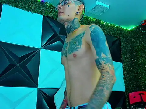 Boy_tatto77's cam snapshot