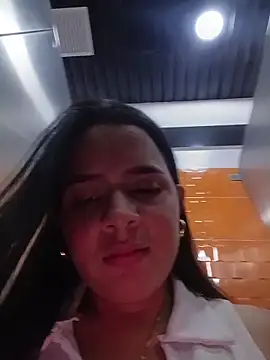 Julieth_hot-69's cam snapshot