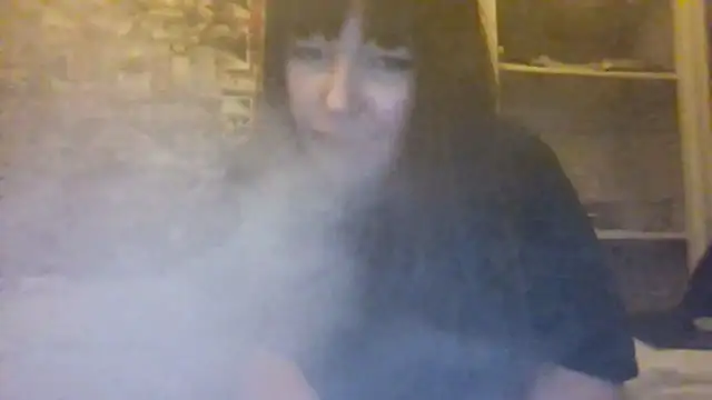 Lynylou's cam snapshot