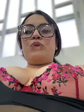 Lesly_10-'s cam snapshot