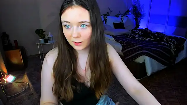 AlluringLookk's cam snapshot