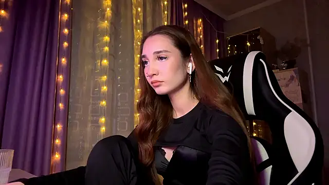 HollyPaw's cam snapshot