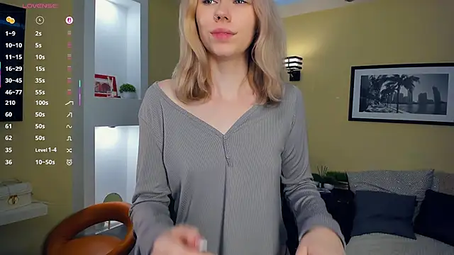 exposed_lizzy's cam snapshot