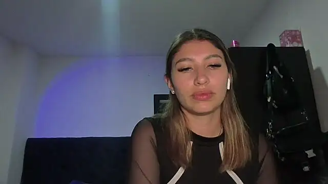 AliceTeenager___'s cam snapshot