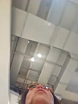 mmm-Virginia's cam snapshot