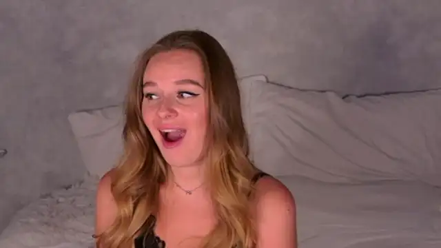 BeatriceEsmont's cam snapshot