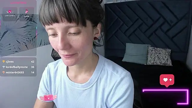 Valery_More__'s cam snapshot