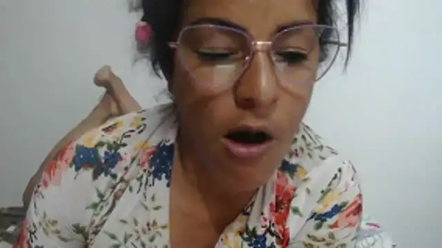 kateleyagrey's cam snapshot