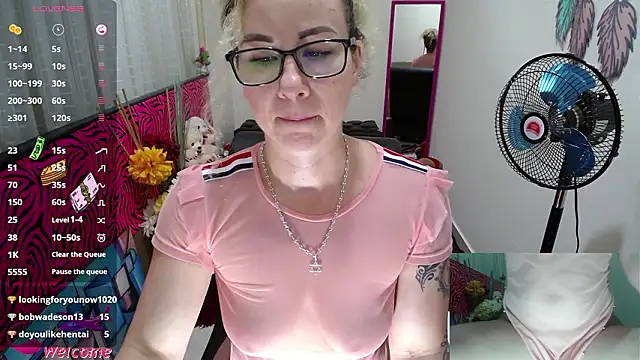 ViickySexy's cam snapshot