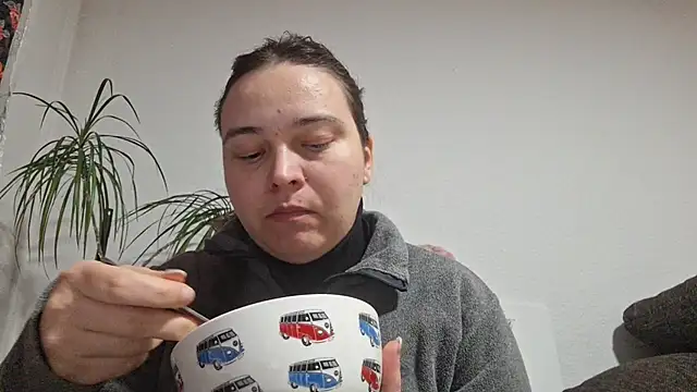 Cyndee_Winter's cam snapshot