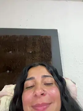 Meganmilk1 live sex cam