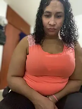 Carola-Ross live sex cam