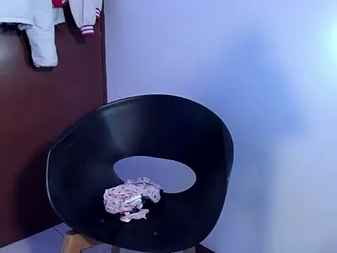 bliinkii_and_luka_'s cam snapshot