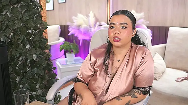 RavenLux_'s cam snapshot