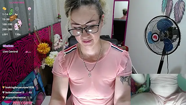 ViickySexy's cam snapshot