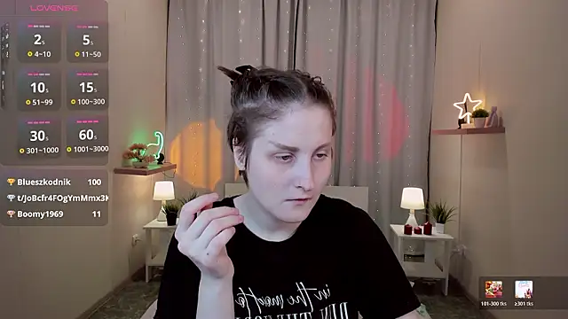 KiraDuvall live sex cam